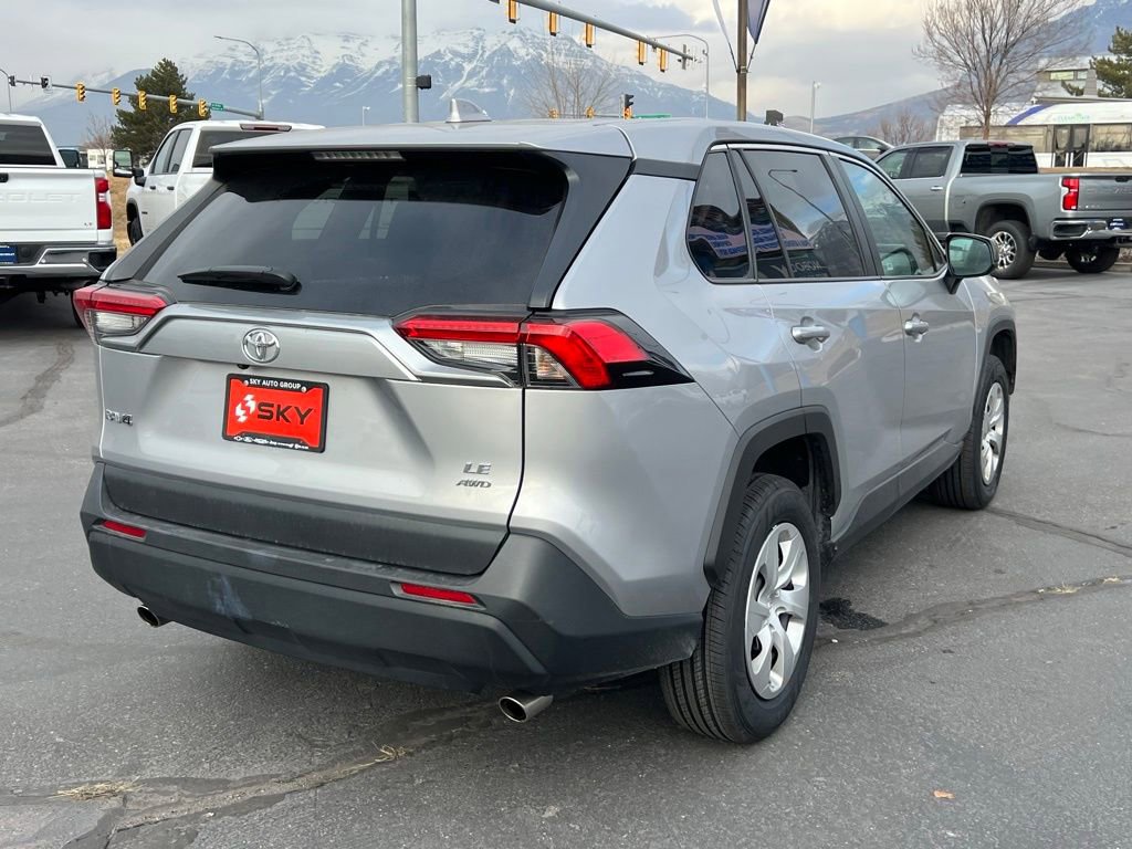 Used 2024 Toyota RAV4 LE AWD/4WD image 6