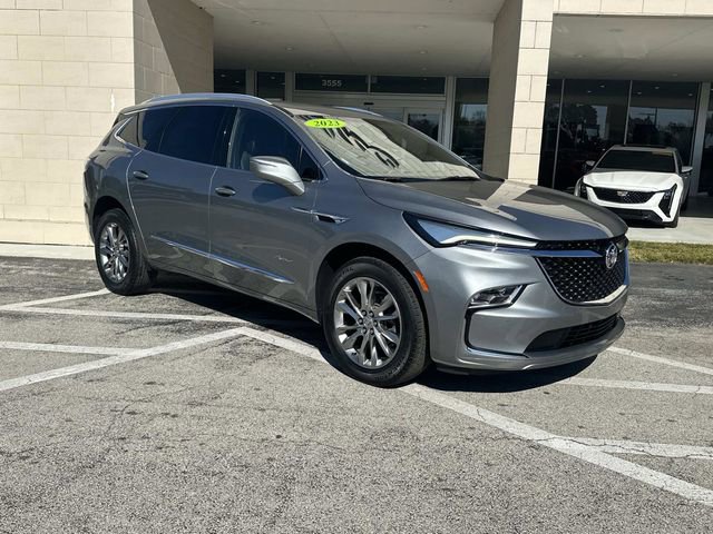 Used 2023 Buick Enclave Avenir w/ Avenir Technology Package FWD image 4