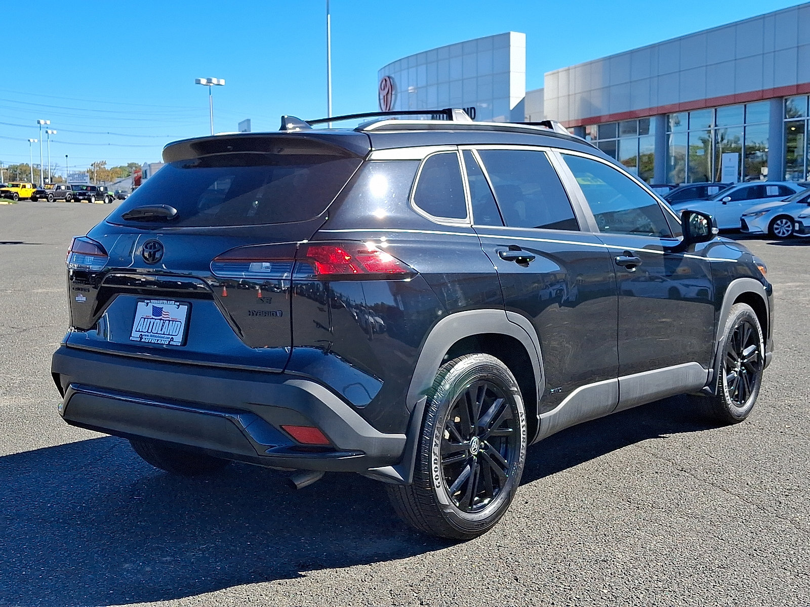 Used 2024 Toyota Corolla Cross AWD Hybrid image 7