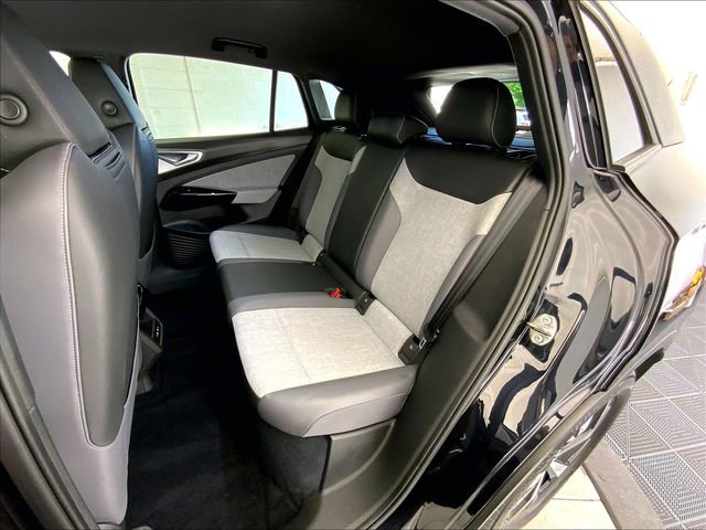 Used 2023 Volkswagen ID.4 Pro RWD image 23