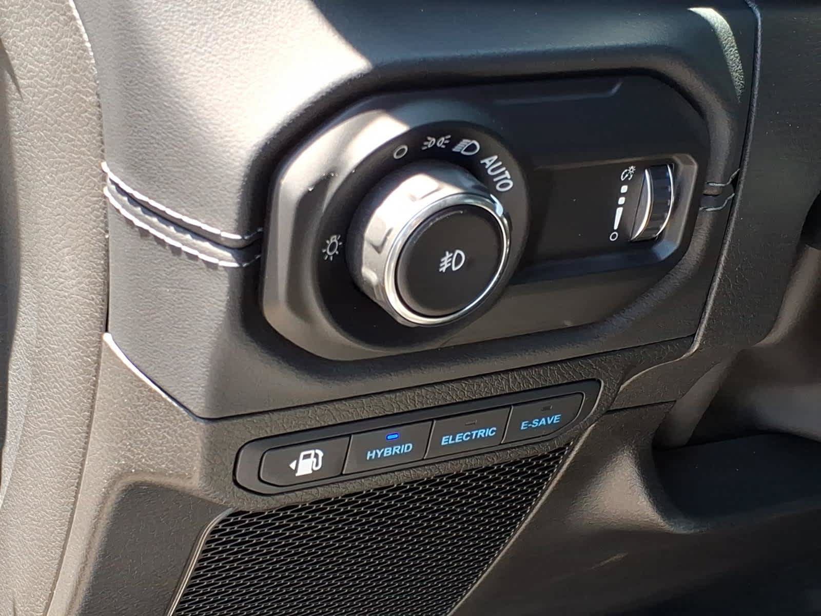 Used 2024 Jeep Wrangler High Altitude AWD/4WD image 21