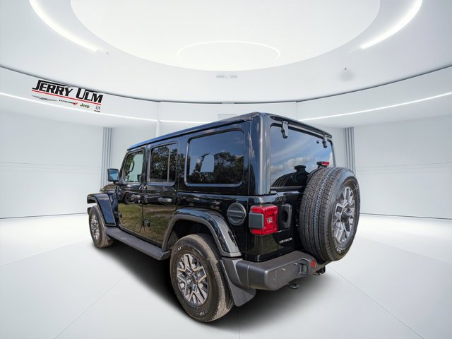 New 2025 Jeep Wrangler Sahara image 30