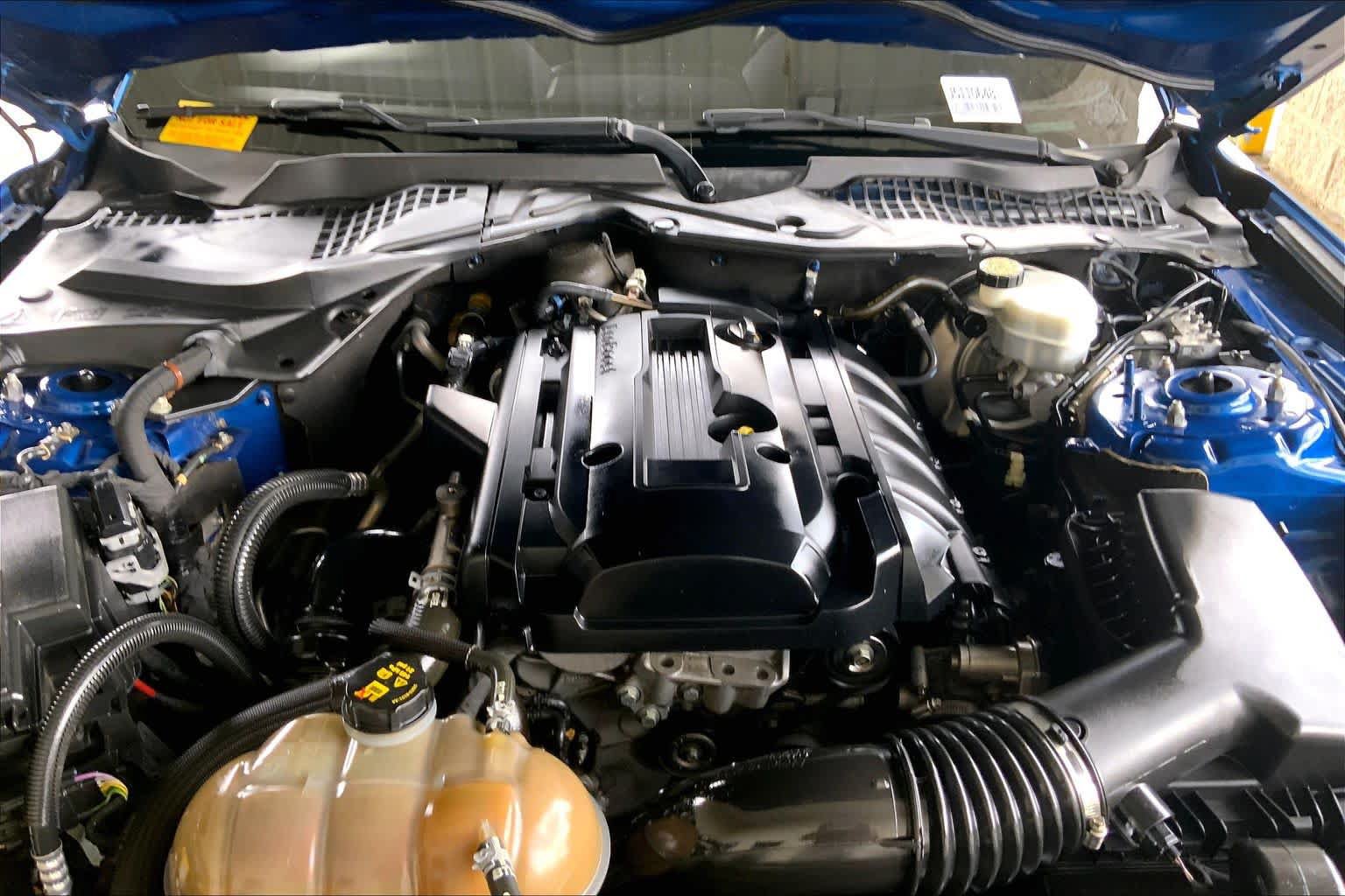 Used 2018 Ford Mustang Coupe RWD image 26