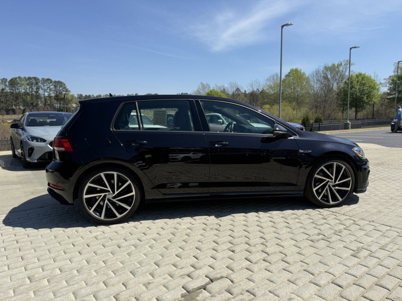 Used 2018 Volkswagen Golf R 4-Door image 6