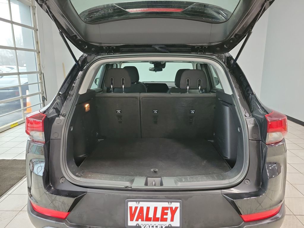 Used 2024 Chevrolet TrailBlazer LS image 16