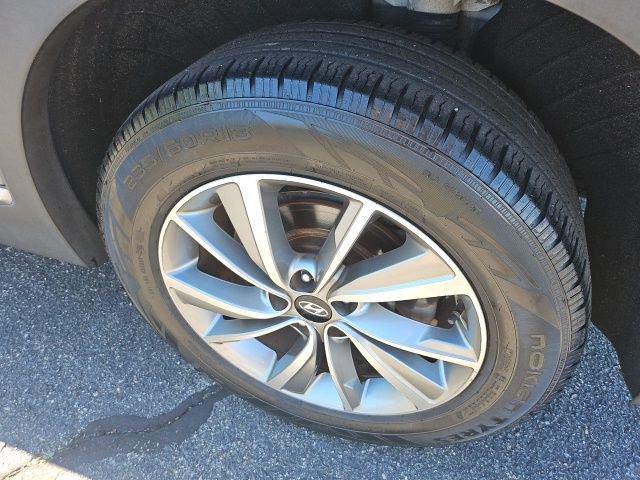 Used 2019 Hyundai Santa Fe Limited image 17