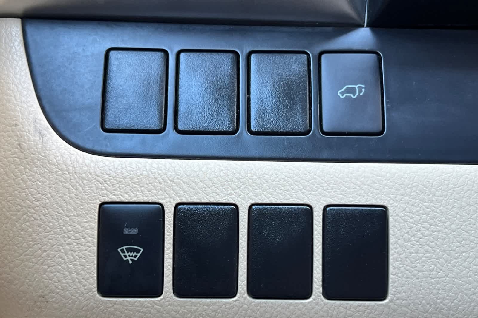 Used 2014 Toyota Highlander XLE FWD image 32