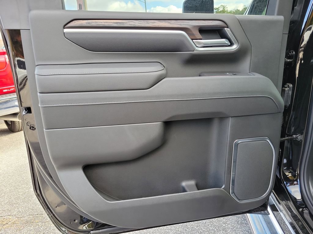 New 2025 GMC Sierra 3500 SLT w/ SLT Premium Package image 11