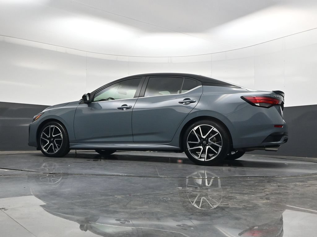 Used 2025 Nissan Sentra SR w/ SR Premium Package FWD image 47