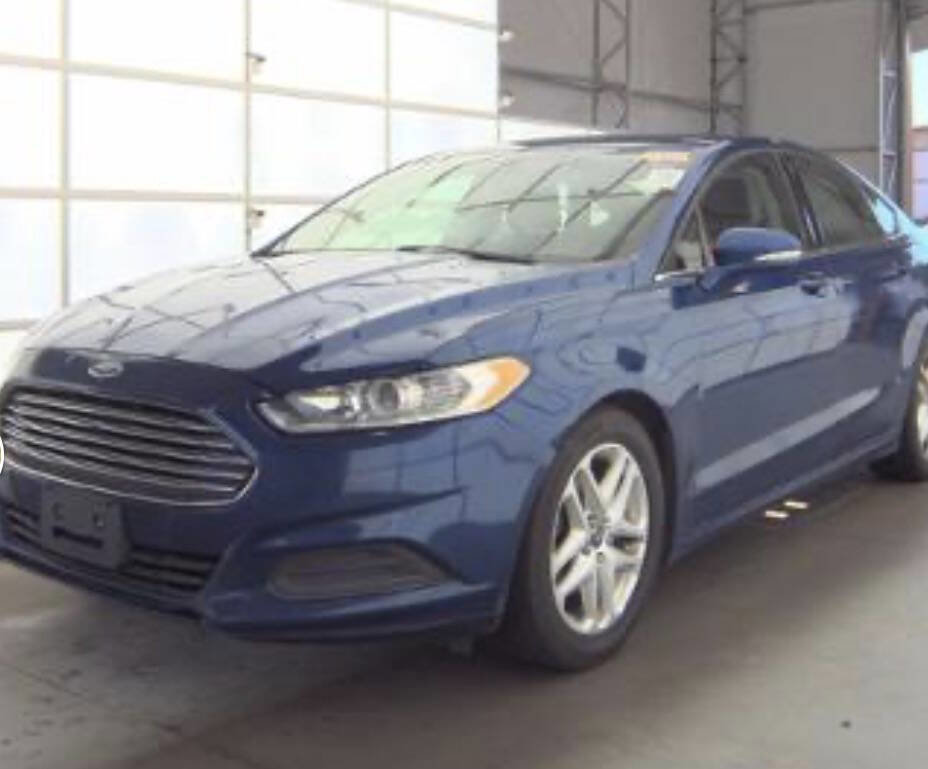 Used 2016 Ford Fusion SE FWD image 10