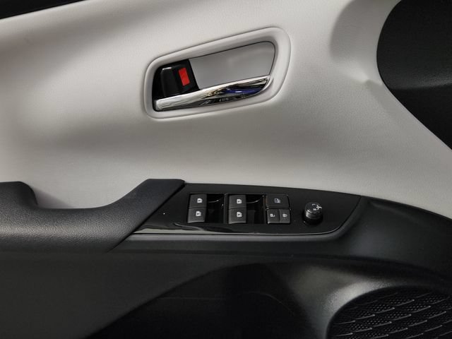 Used 2016 Toyota Prius Three Touring w/ Preferred Accessory Package FWD image 12