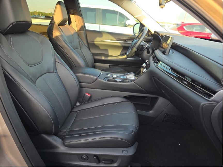 Used 2023 INFINITI QX60 Sensory w/ Cargo Package FWD image 15