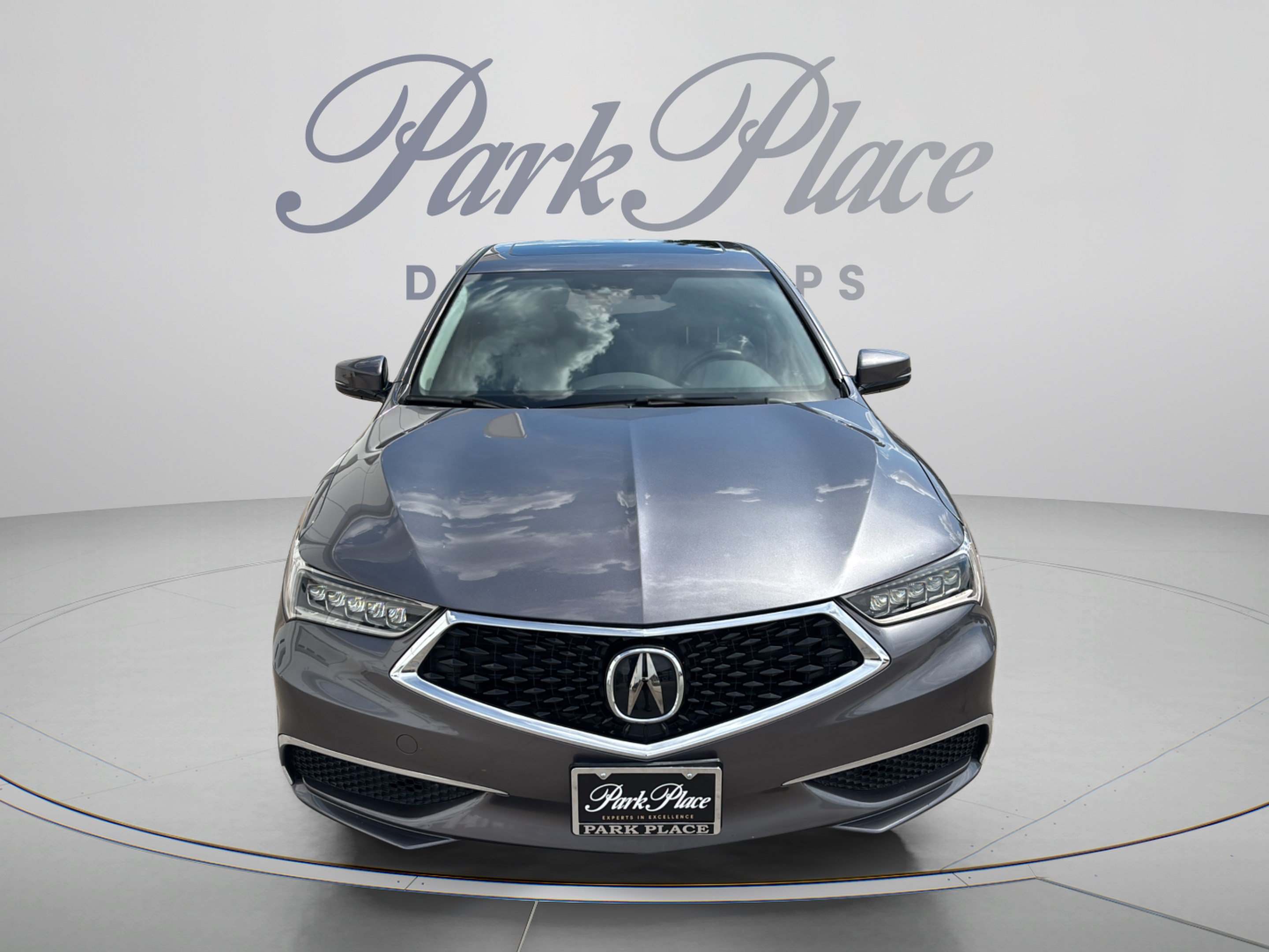 Used 2018 Acura TLX FWD image 9