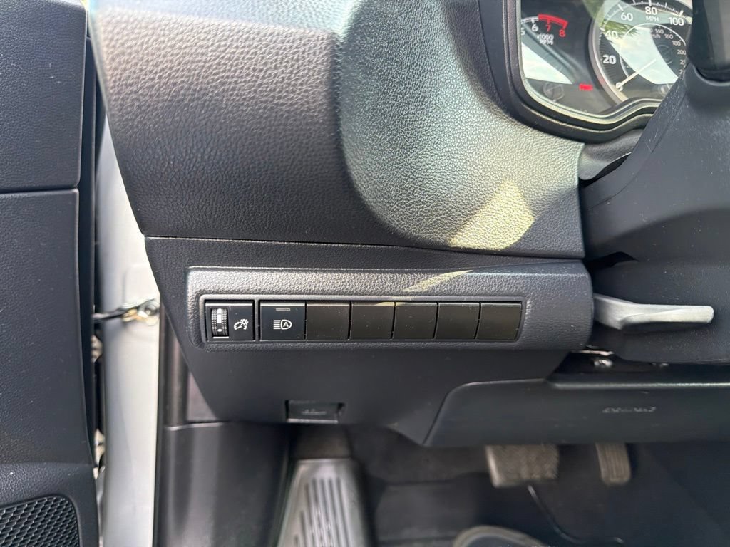 Used 2020 Toyota Corolla LE FWD image 20