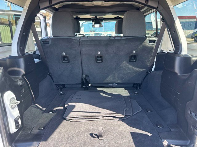 Used 2024 Jeep Wrangler Unlimited Rubicon AWD/4WD image 49