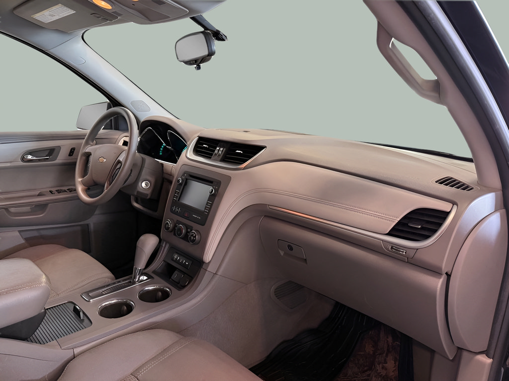 Used 2015 Chevrolet Traverse LS FWD image 32