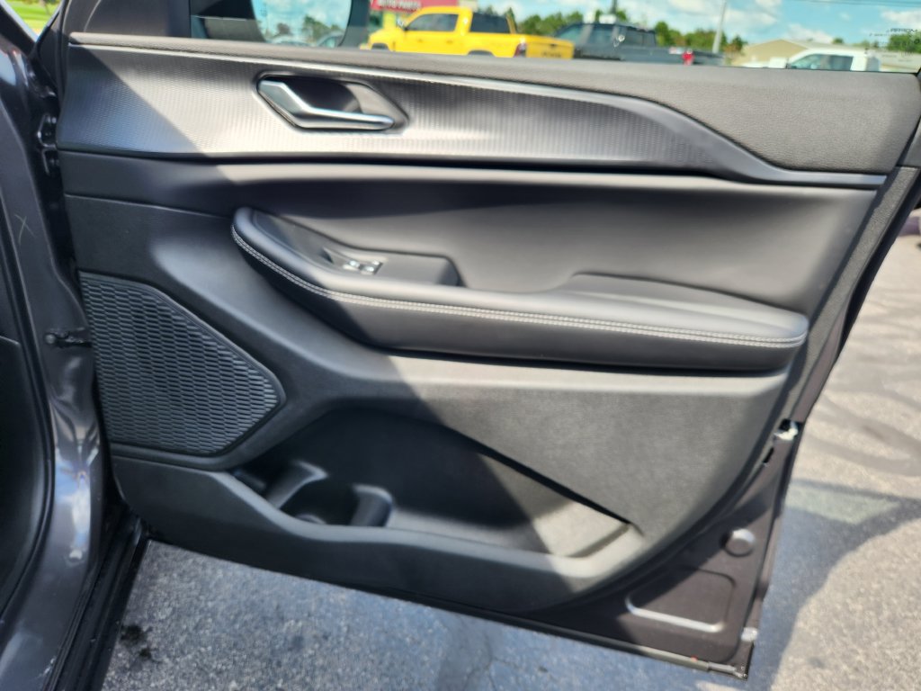 New 2026 Jeep Grand Cherokee Laredo X AWD/4WD image 11