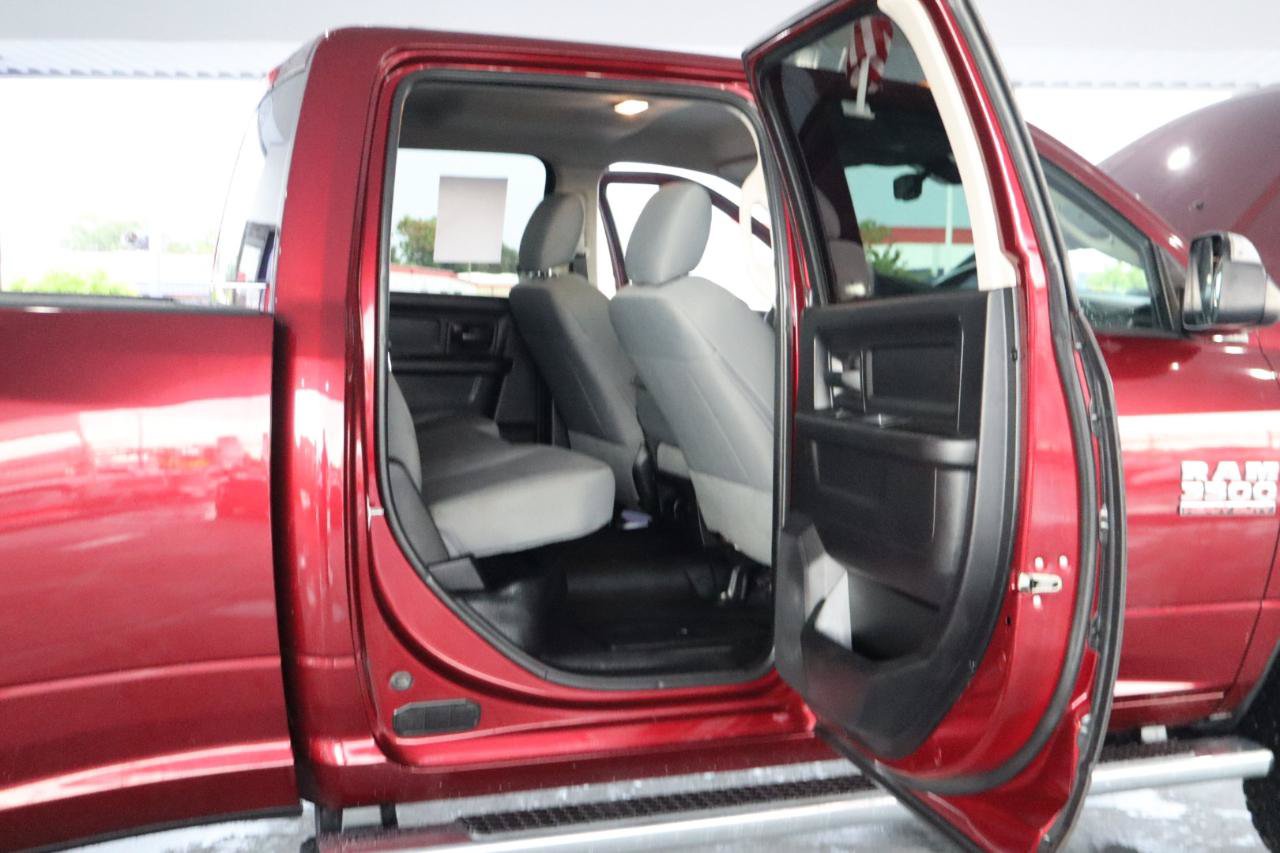 Used 2017 RAM 3500 Tradesman w/ Chrome Appearance Group AWD/4WD image 32