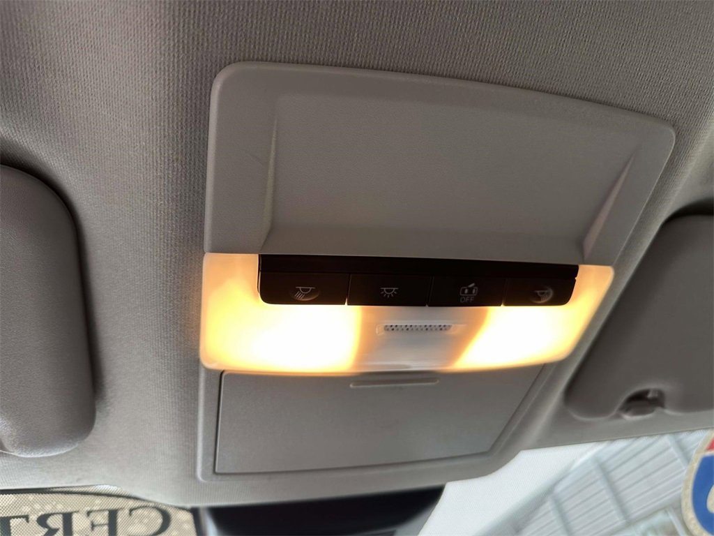 Certified 2025 Nissan Sentra SR image 30