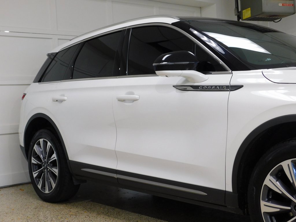 Used 2021 Lincoln Corsair Reserve image 11