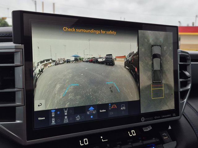 Used 2024 Toyota Tundra Platinum AWD/4WD image 30