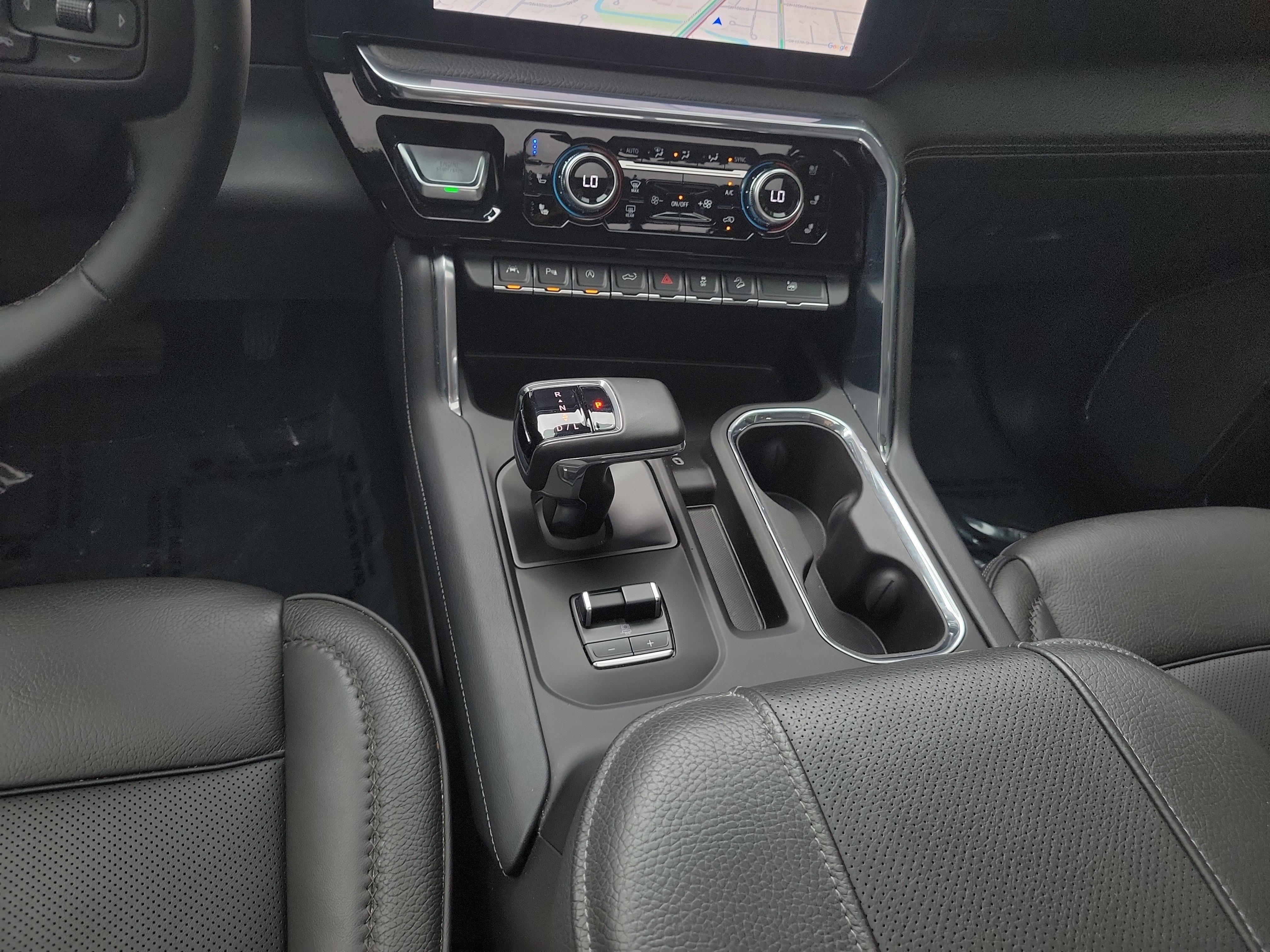 Used 2024 GMC Sierra 1500 Denali w/ Denali Reserve Package AWD/4WD image 17