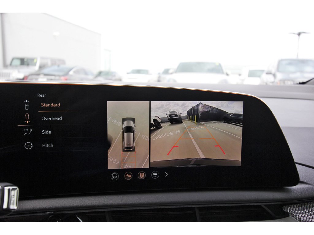 New 2027 Cadillac Optiq Luxury AWD/4WD image 17