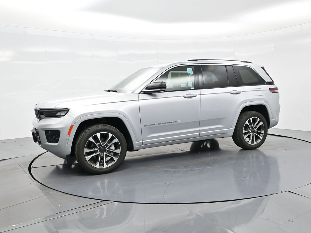 Used 2023 Jeep Grand Cherokee Overland image 10