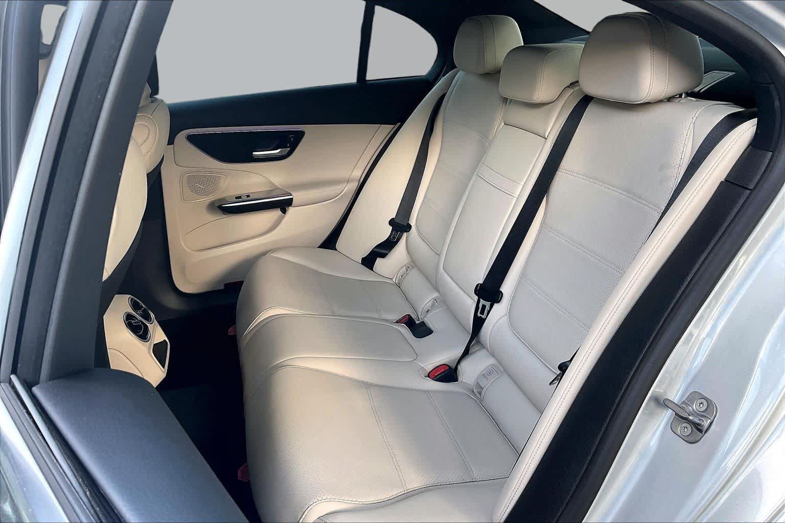 Used 2024 Mercedes-Benz C 300 Sedan image 21
