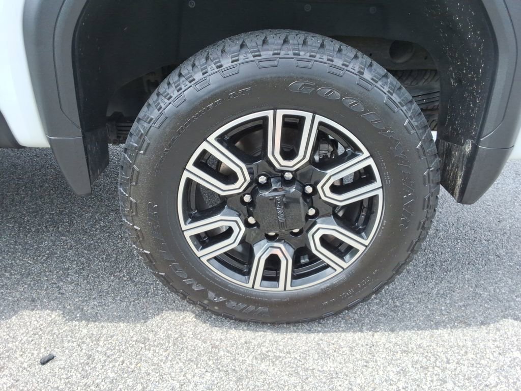 Certified 2020 GMC Sierra 2500 AT4 w/ AT4 Premium Package AWD/4WD image 14
