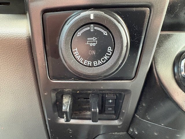 Used 2017 Ford F150 XLT w/ Equipment Group 302A Luxury AWD/4WD image 16
