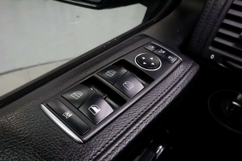 Used 2015 Mercedes-Benz G 550 image 25