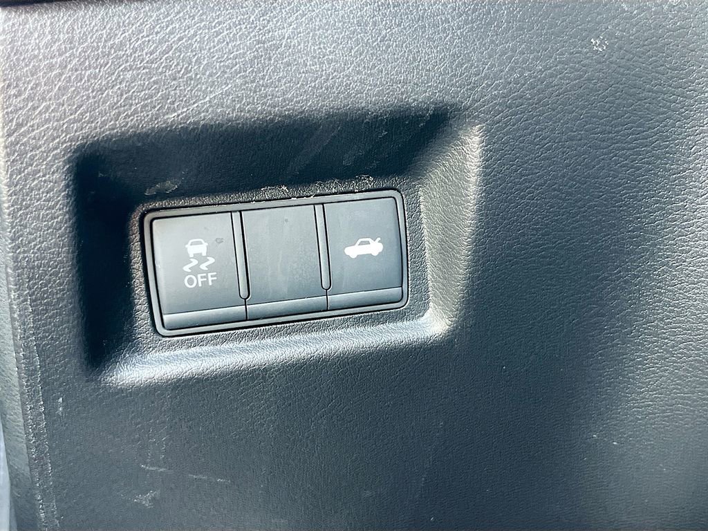 Used 2024 INFINITI Q50 Luxe w/ Cargo Package RWD image 10