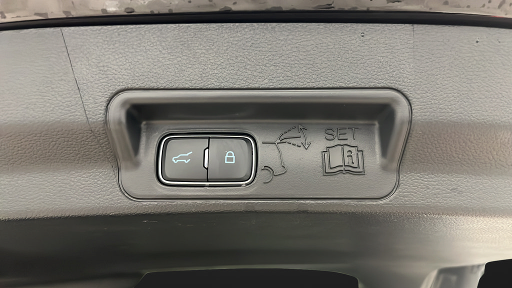 Used 2026 Ford Explorer ST-Line w/ ST-Line Street Pack AWD/4WD image 30