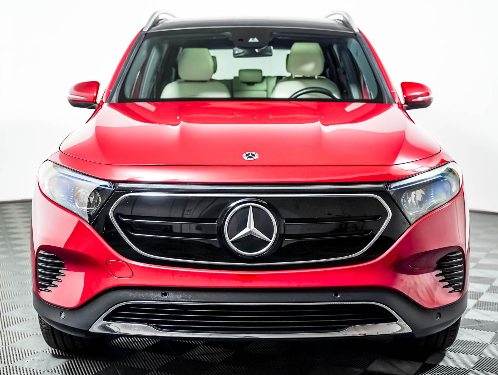 Used 2023 Mercedes-Benz EQB 250+ w/ Exclusive Package image 6