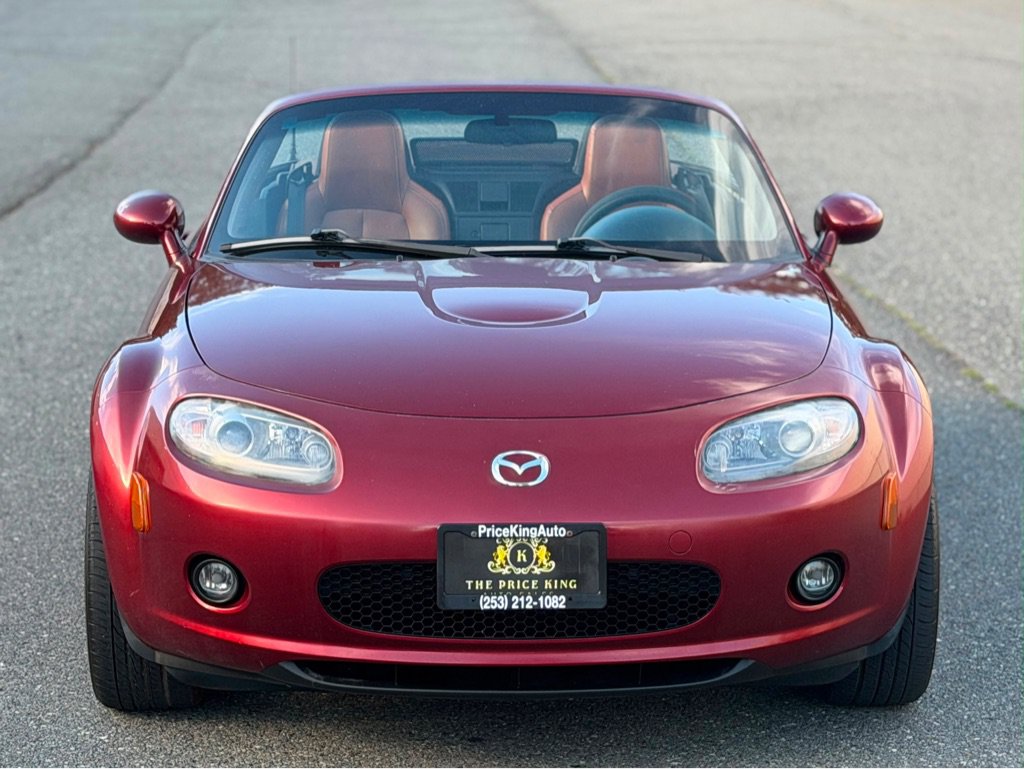 Used 2006 MAZDA MX-5 Miata Grand Touring RWD image 2