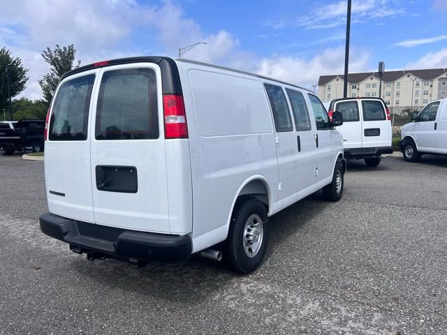 New 2025 Chevrolet Express 2500 RWD image 9