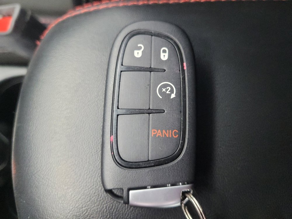 Used 2022 Jeep Cherokee Trailhawk image 32