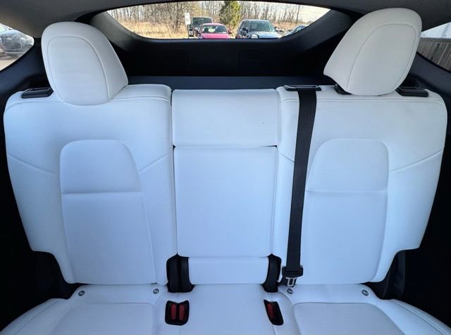Used 2023 Tesla Model Y Long Range image 19