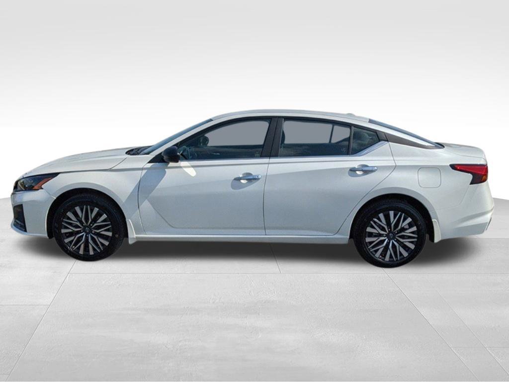 New 2026 Nissan Altima 2.5 SV AWD/4WD image 2