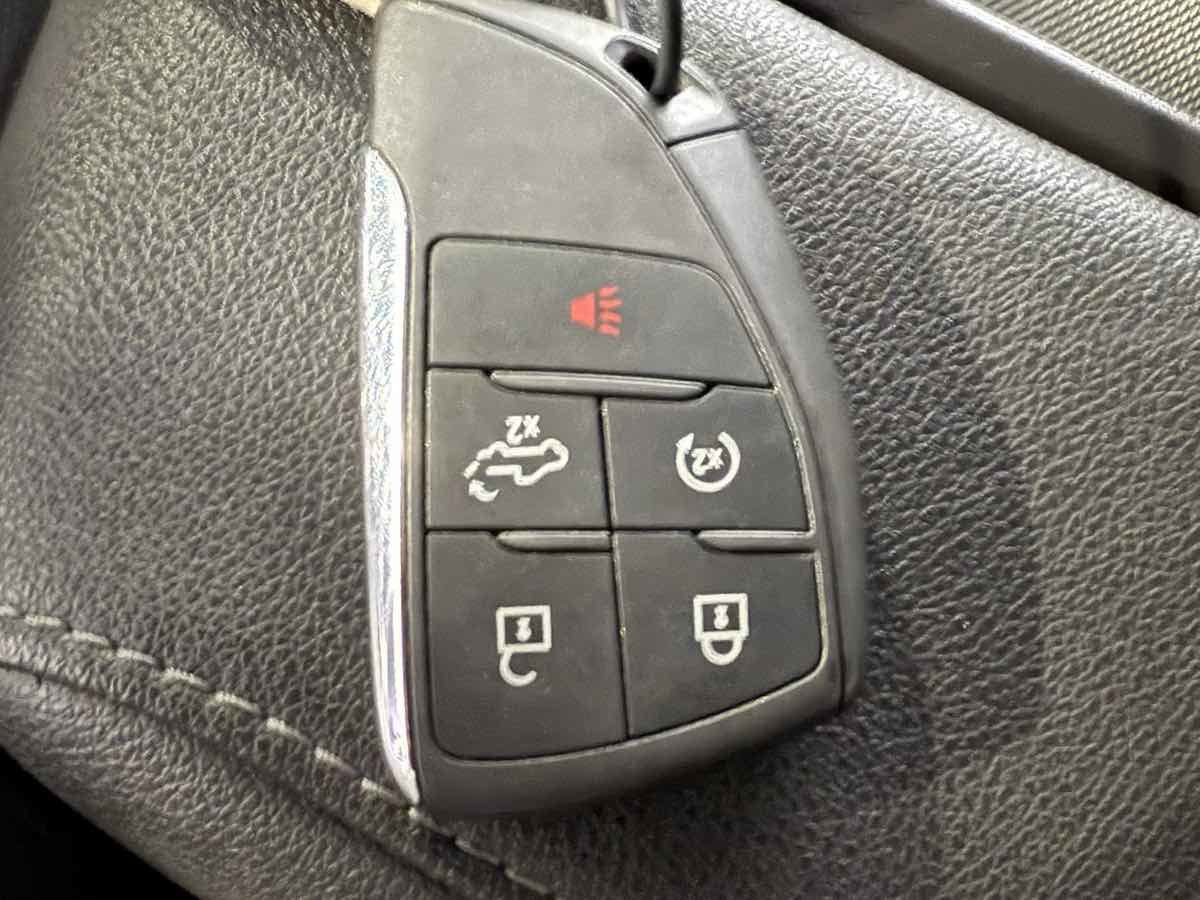 Used 2025 Chevrolet Silverado 1500 LT AWD/4WD image 30