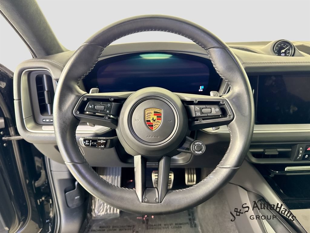Used 2024 Porsche Cayenne Turbo w/ Premium Package Plus (PP1) AWD/4WD image 12