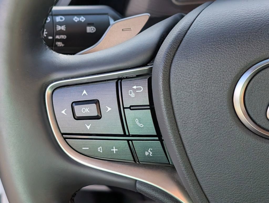 Used 2022 Lexus ES 350 w/ Premium Package image 27