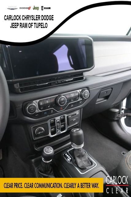 Used 2025 Jeep Wrangler Sahara image 19