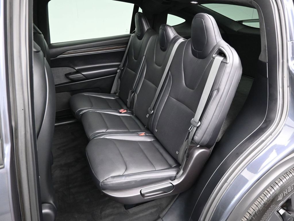 Used 2023 Tesla Model X image 18