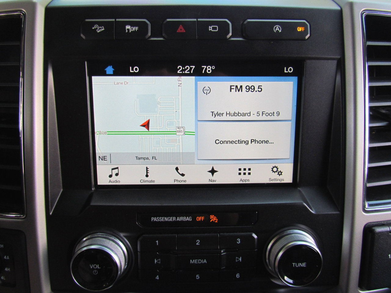 Used 2018 Ford F150 Lariat w/ Equipment Group 502A Luxury image 40