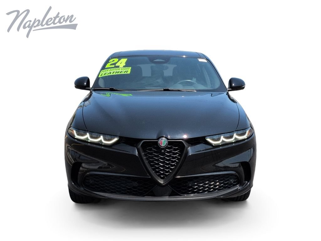 Used 2024 Alfa Romeo Tonale Veloce w/ Active Assist Package AWD/4WD image 9