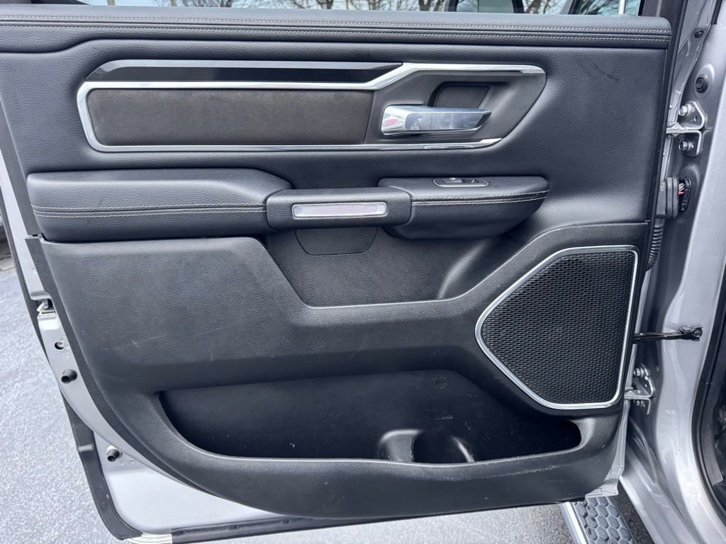 Used 2021 RAM 1500 Laramie w/ Sport Appearance Package AWD/4WD image 32