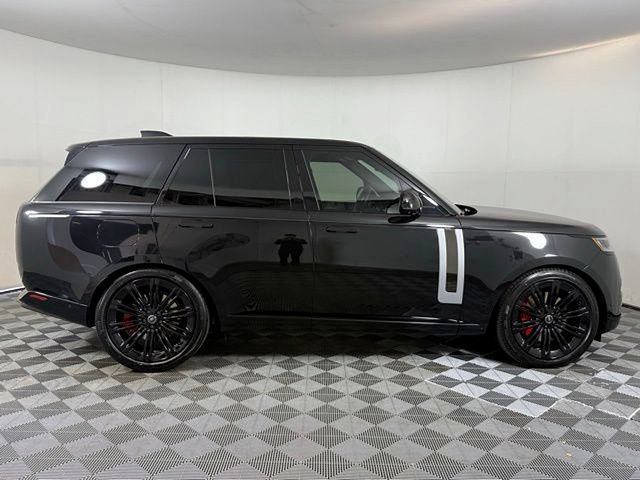 Certified 2025 Land Rover Range Rover SV AWD/4WD image 9