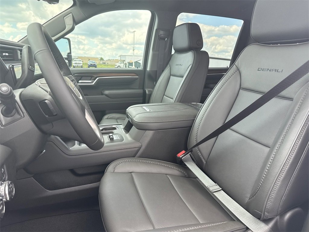 New 2026 GMC Sierra 2500 Denali w/ Denali Reserve Package image 16